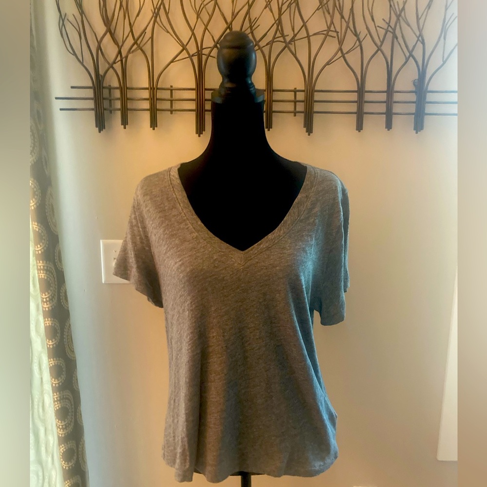 Madewell Size Medium V-Neck T-shirt